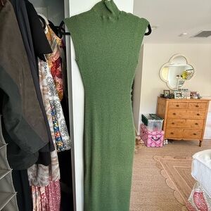 Zara Sleeveless Green Ribbed Maxi Dress - Elegant Day-to-Evening Style